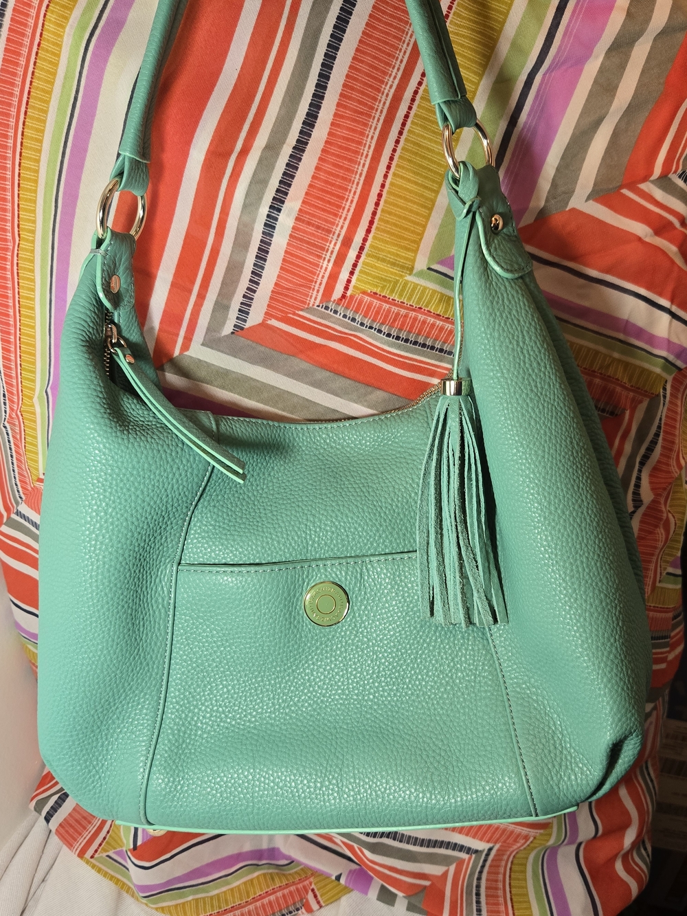 Isaac Mizrahi Mint Green Pebbled Leather Tassel Shoulder Bag. Like New🦋